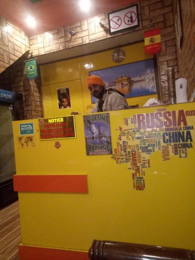 Wow Backpackers Hostels Amritsar Bagian luar foto